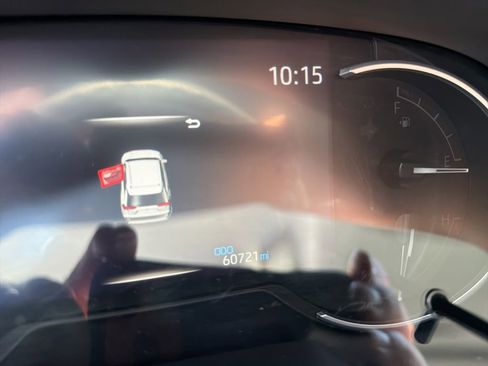 Used 2024 Toyota RAV4 XLE FWD image 8