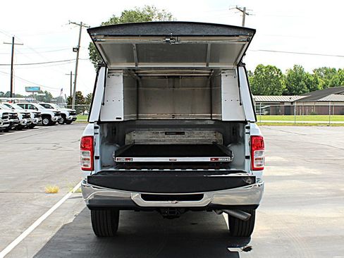 Used 2024 RAM 2500 Tradesman w/ Chrome Appearance Group AWD/4WD image 12