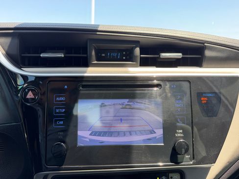 Used 2019 Toyota Corolla LE FWD image 29
