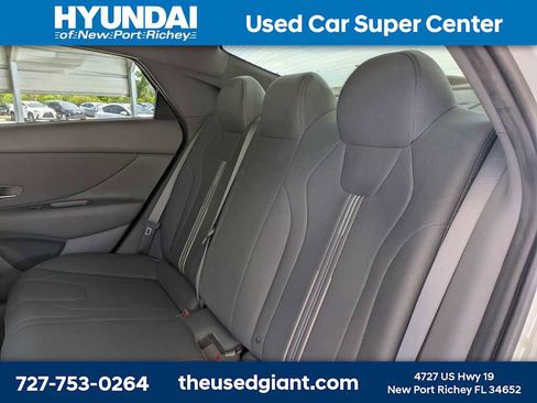 Used 2023 Hyundai Elantra SEL w/ Convenience Package image 13