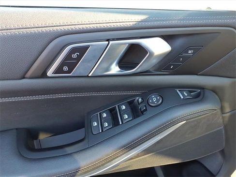 Used 2023 BMW X5 sDrive40i w/ Premium Package image 13