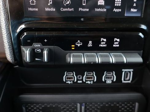 Used 2026 RAM 1500 Limited AWD/4WD image 28