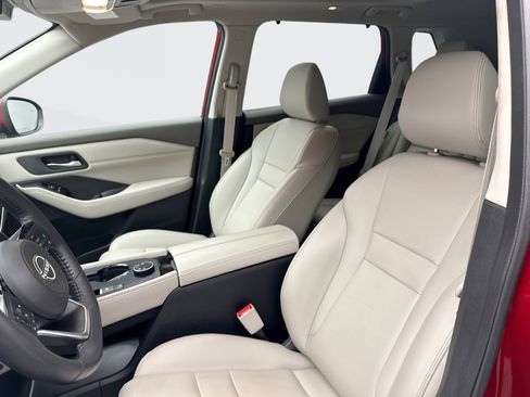 Used 2023 Nissan Rogue SL w/ SL Premium Package image 11