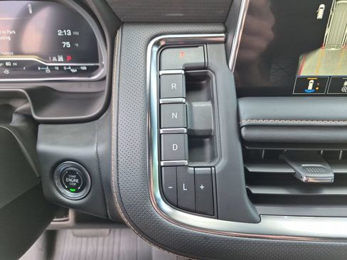 Certified 2024 GMC Yukon AT4 w/ AT4 Premium Plus Package AWD/4WD image 31