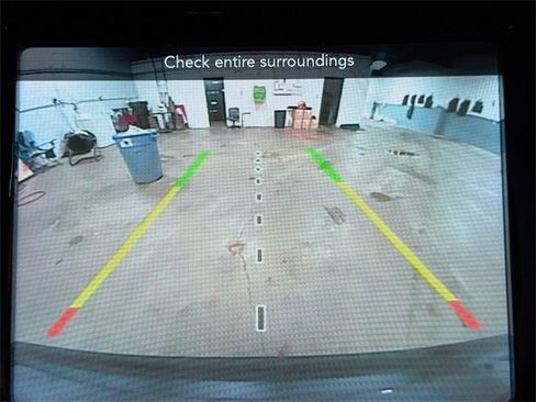 Used 2021 Jeep Cherokee Limited image 22