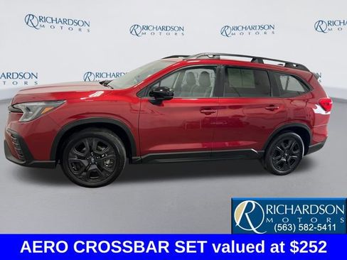 Used 2024 Subaru Ascent Onyx Edition image 2
