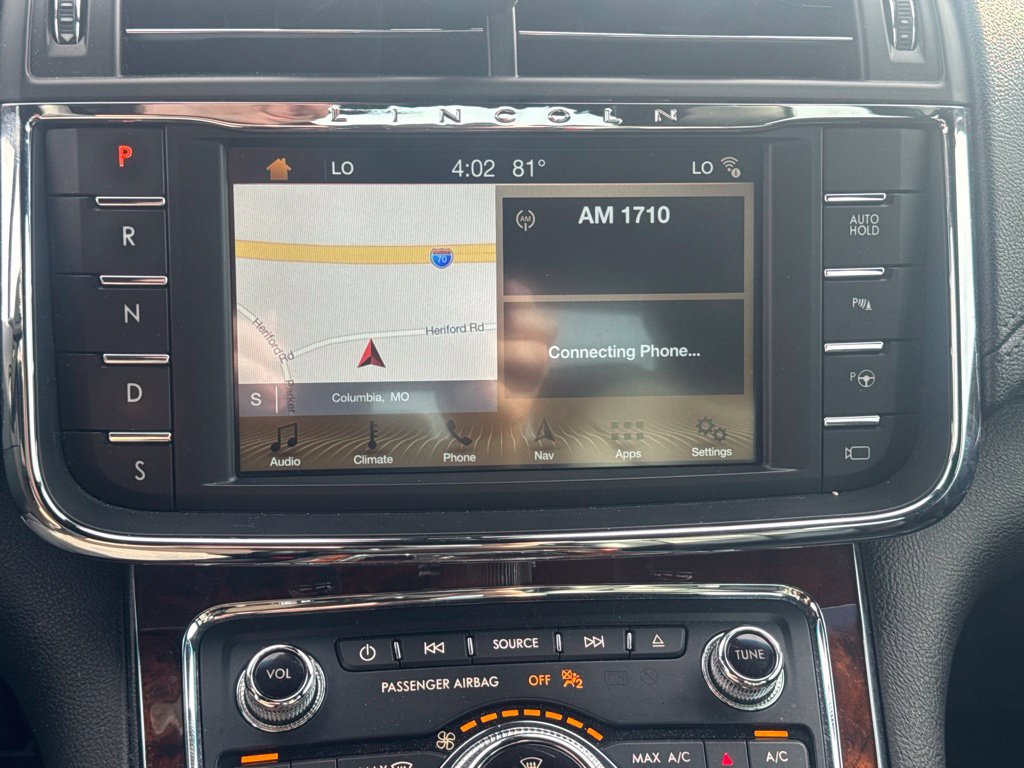 Used 2018 Lincoln Continental Select AWD/4WD image 37