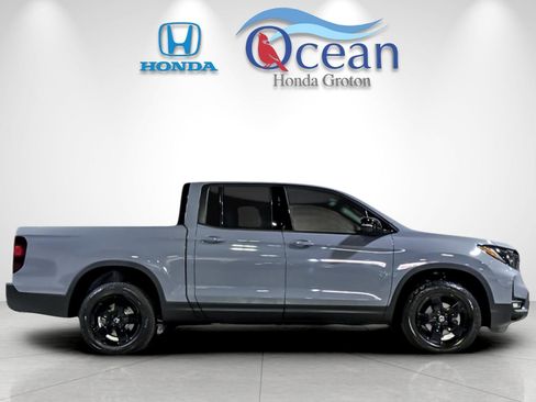 New 2026 Honda Ridgeline Black Edition image 6