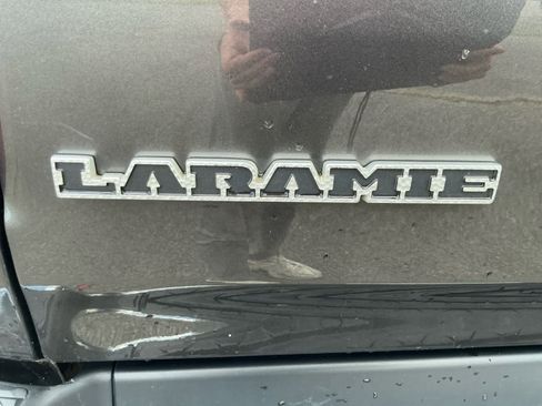 Used 2019 RAM 1500 Laramie AWD/4WD image 19