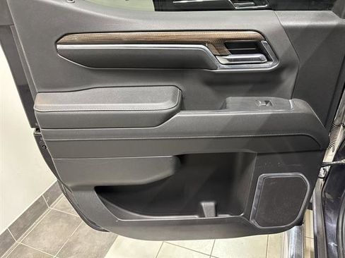 Used 2024 Chevrolet Silverado 1500 LT w/ Z71 Off-Road Package image 19