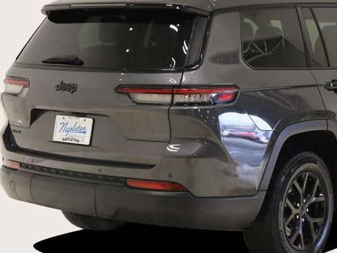 Used 2024 Jeep Grand Cherokee L Laredo image 7