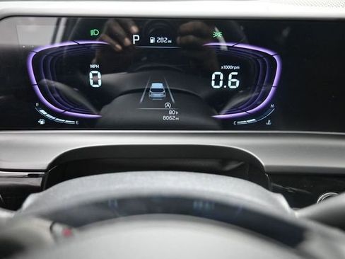 Used 2025 Kia Seltos S FWD image 10