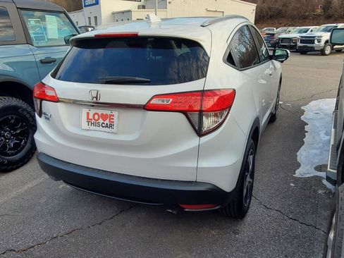 Used 2021 Honda HR-V EX image 9