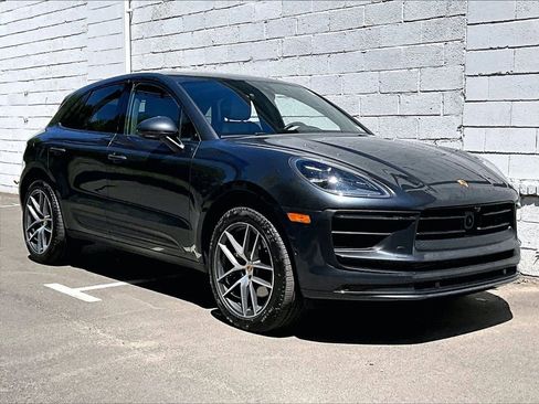 Certified 2023 Porsche Macan AWD/4WD image 7