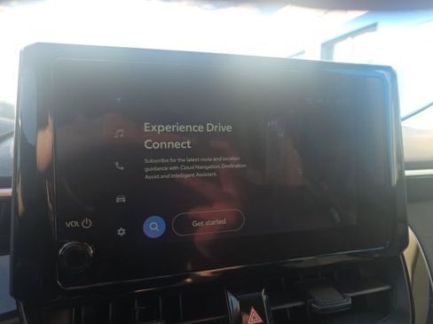 Used 2025 Toyota Corolla LE image 18