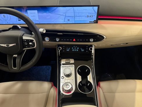 New 2026 Genesis GV70 2.5T AWD/4WD image 13