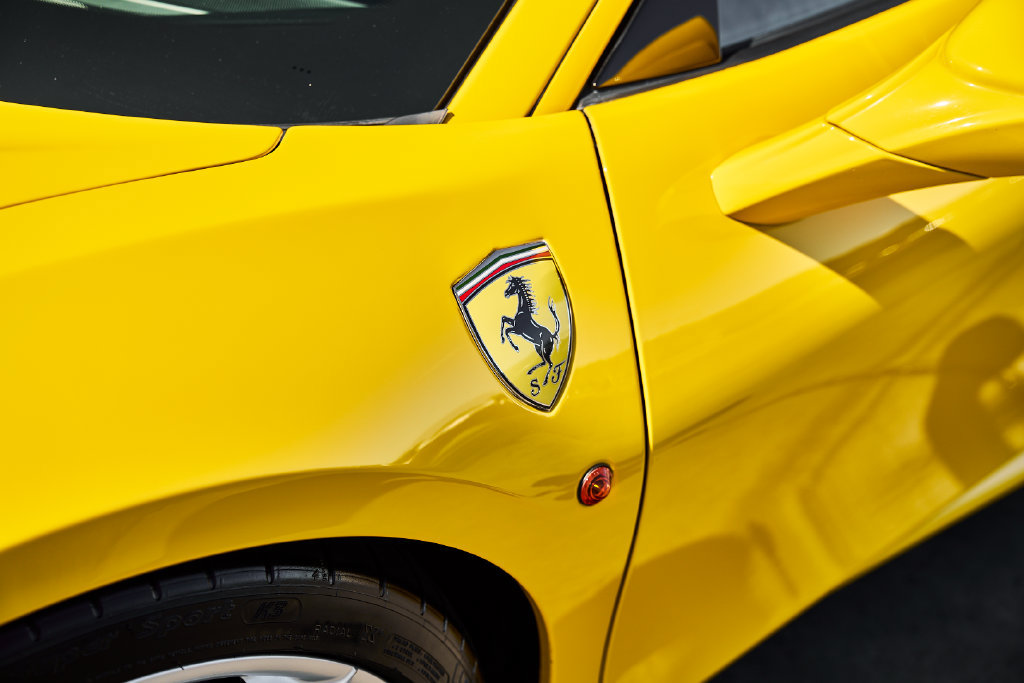 Used 2017 Ferrari 488 GTB RWD image 7