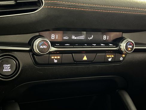 Used 2024 MAZDA MAZDA3 s image 19