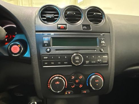 Used 2011 Nissan Altima 2.5 S FWD image 14