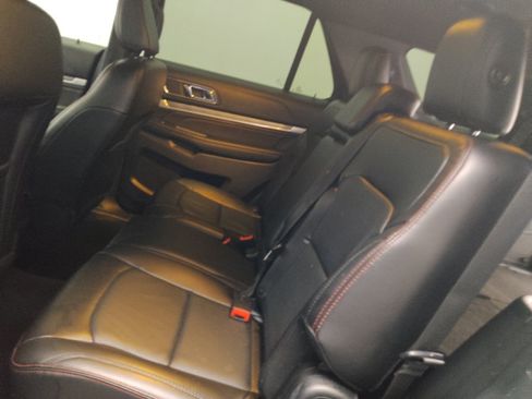 Used 2019 Ford Explorer Sport AWD/4WD image 18
