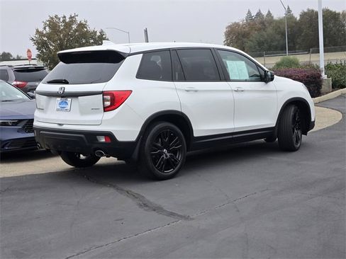Used 2021 Honda Passport Sport image 4