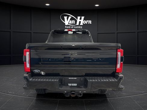 Used 2025 Ford F250 Platinum AWD/4WD image 6