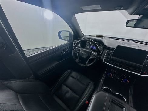 Used 2021 Chevrolet Suburban RST w/ Luxury Package image 9