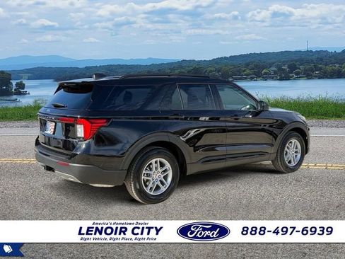 New 2026 Ford Explorer Active w/ Active Comfort Package RWD image 3