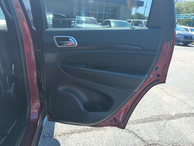 Used 2020 Jeep Grand Cherokee Laredo RWD image 27
