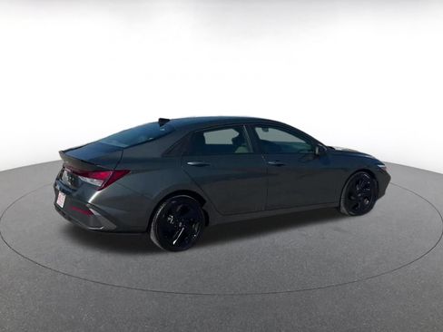 Used 2026 Hyundai Elantra Sport FWD image 11