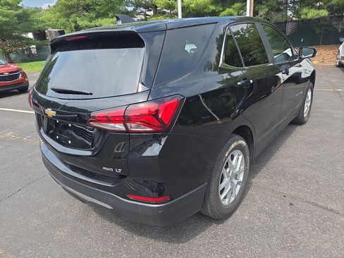 Used 2024 Chevrolet Equinox LT AWD/4WD image 3