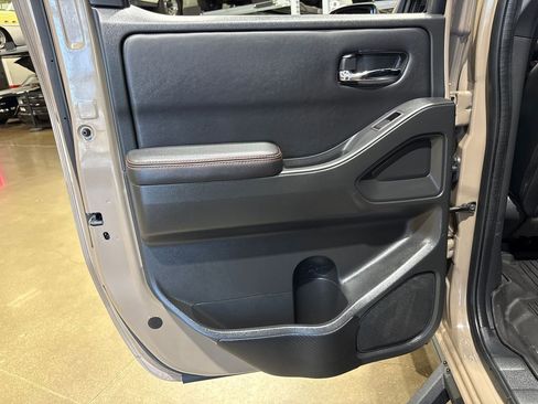 Used 2023 Nissan Frontier PRO-4X w/ Pro-4X Premium Package image 87
