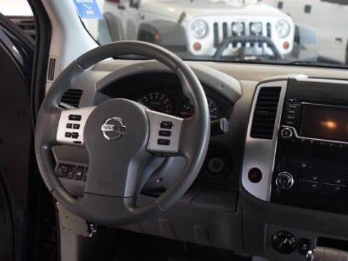Used 2017 Nissan Frontier SV AWD/4WD image 27