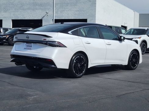 New 2026 Nissan Sentra SR w/ SR Premium Package FWD image 2