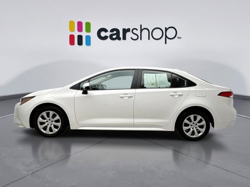 Used 2025 Toyota Corolla LE image 2