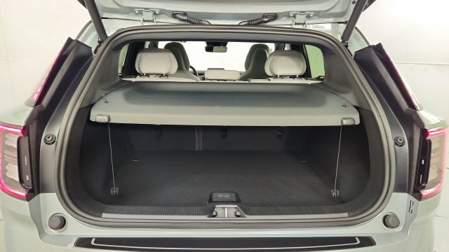 New 2026 Volvo EX30 Ultra w/ Protection Package Premier AWD/4WD image 34
