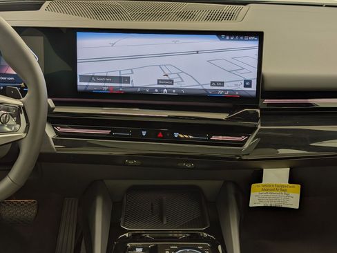 New 2026 BMW 530i image 25