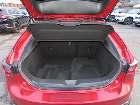 Used 2020 MAZDA MAZDA3 Hatchback w/ Preferred Package image 11