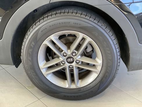 Used 2017 Hyundai Santa Fe Sport w/ 2.4L Value Package 06 image 13