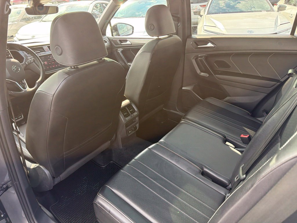 Used 2024 Volkswagen Tiguan SE R-Line AWD/4WD image 21