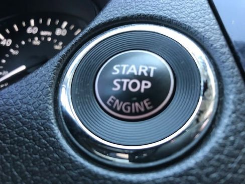 Used 2017 Nissan Rogue SL image 14