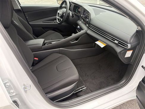 New 2026 Hyundai Elantra Blue image 13