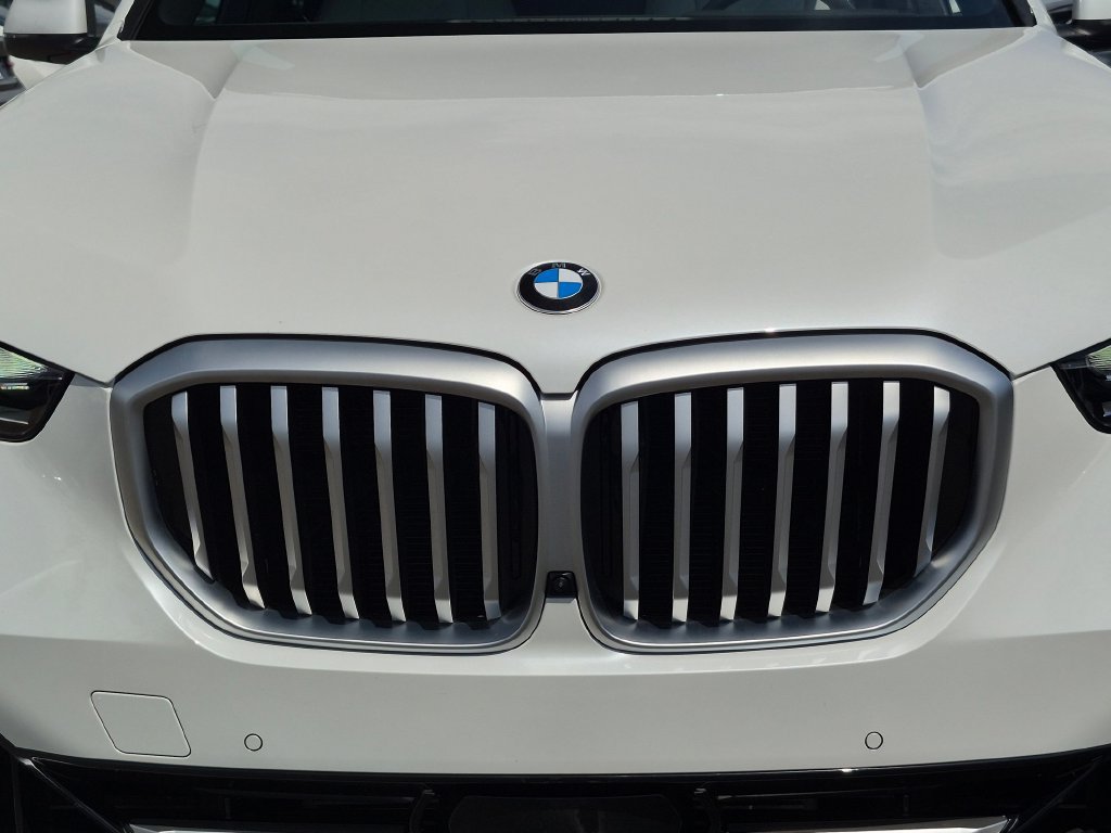 Used 2026 BMW X5 xDrive40i AWD/4WD image 37