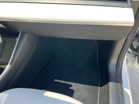 Used 2018 Tesla Model 3 Long Range AWD/4WD image 11