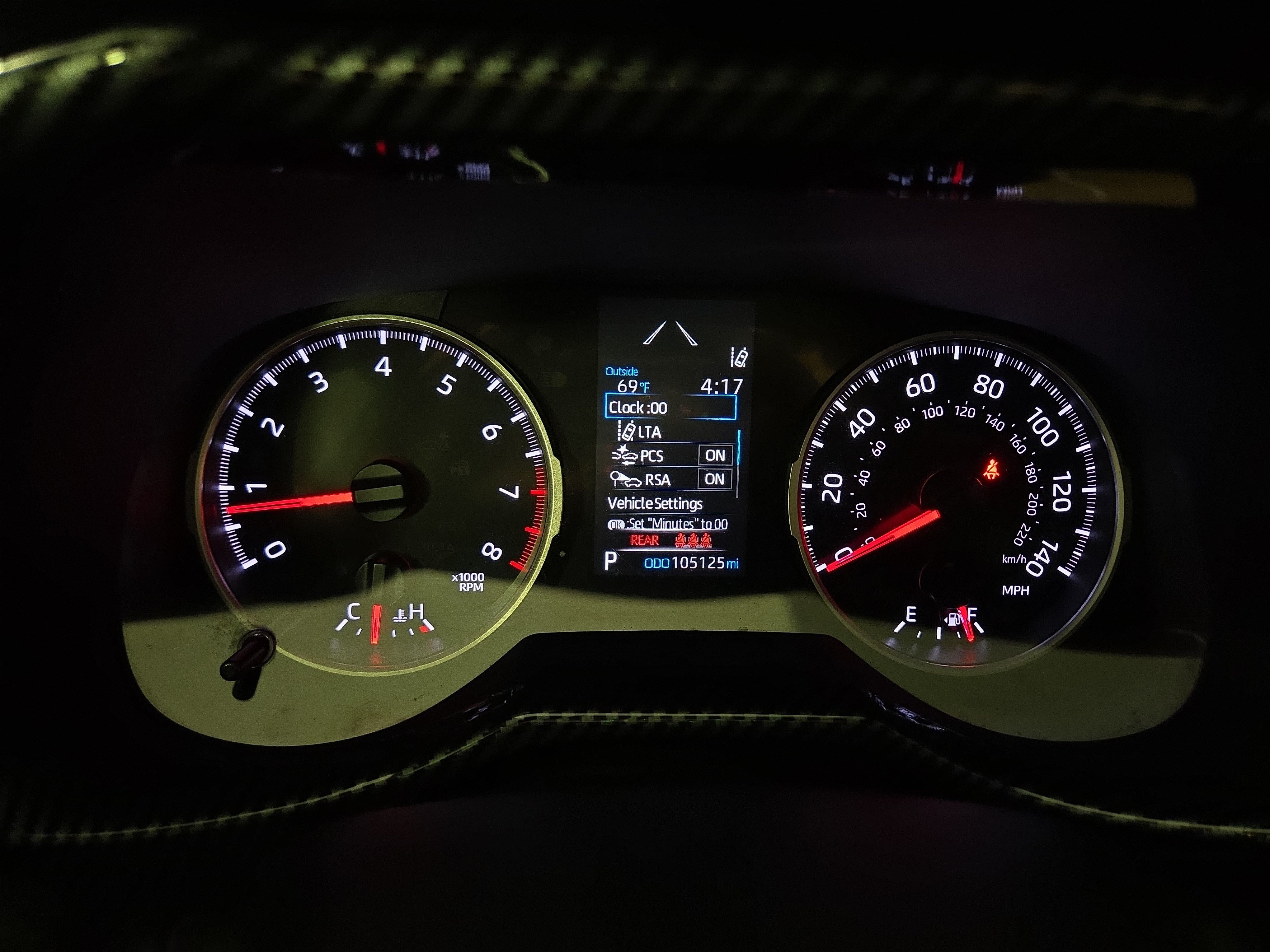 Used 2021 Toyota RAV4 LE FWD image 17