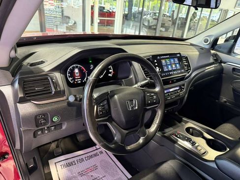 Used 2025 Honda Ridgeline Sport image 34