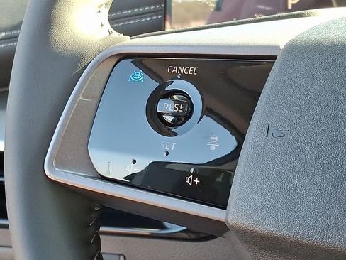 New 2025 Nissan Murano SL image 18