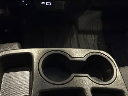 Used 2022 GMC Sierra 1500 Elevation image 27