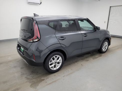 Used 2025 Kia Soul LX w/ LX Technology Package image 10