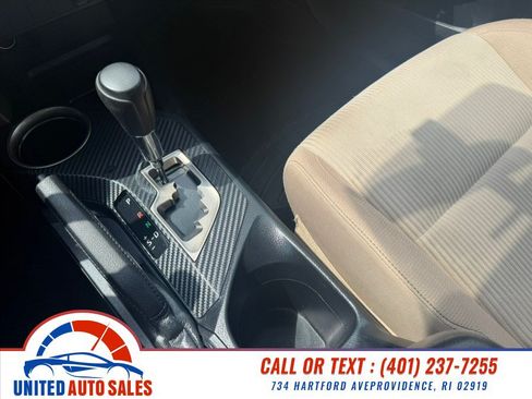 Used 2013 Toyota RAV4 XLE AWD/4WD image 17